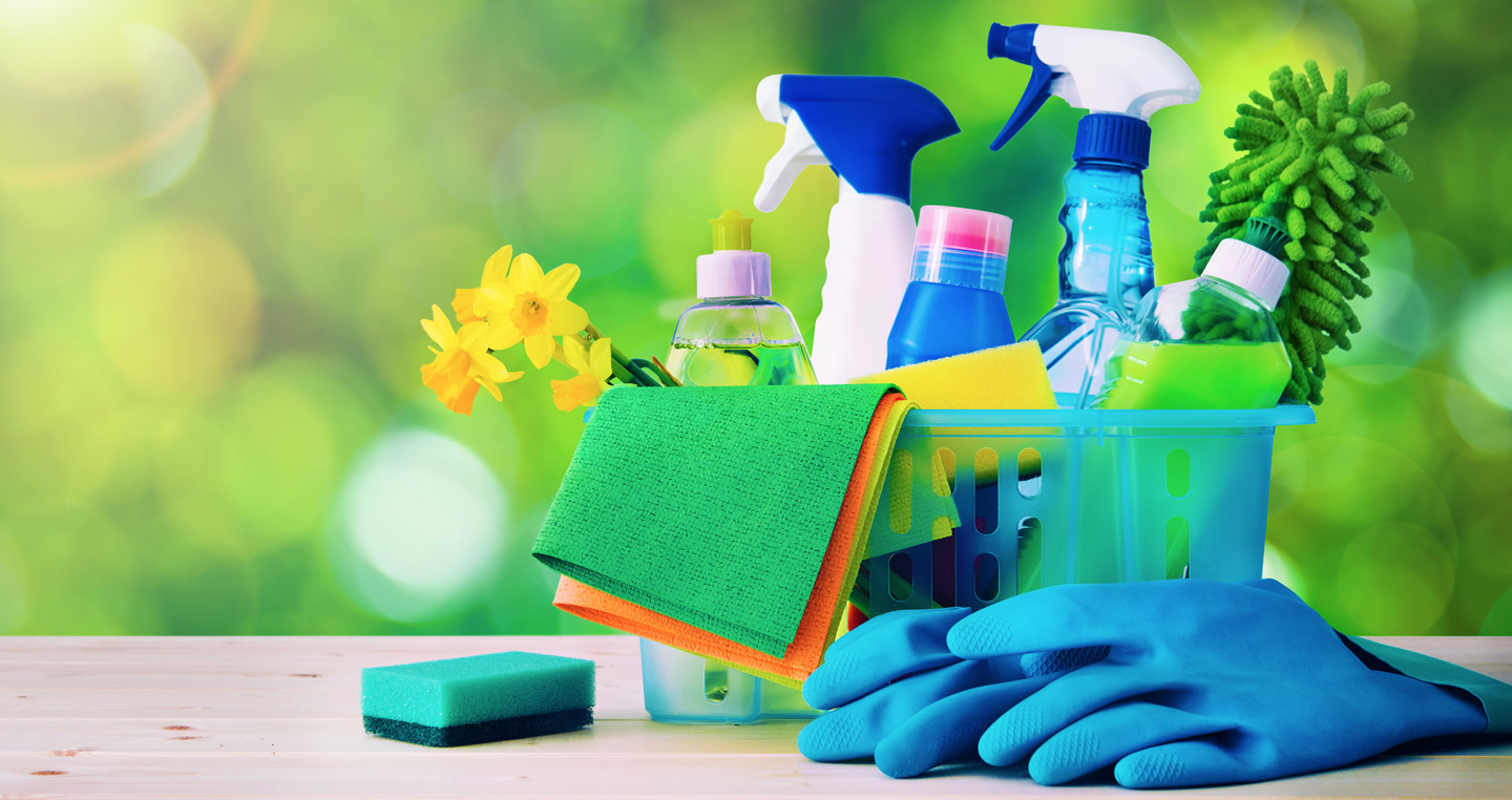 Protección y seguridad al usar productos químicos para limpieza de hostelería